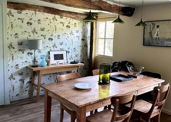 Charming Normandy Saint-Julien-sur-Calonne